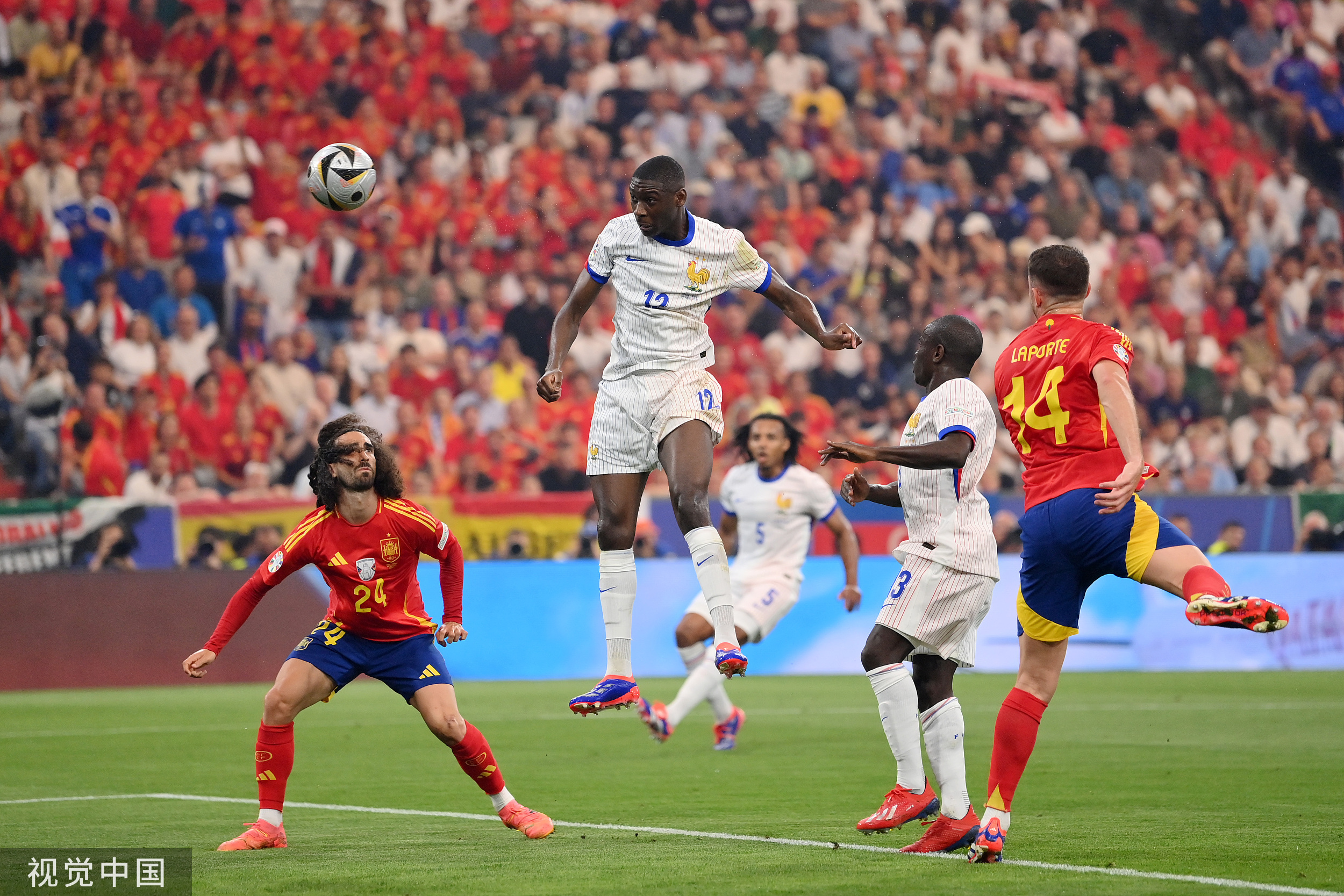 欧洲洲际比赛中球队表现抢眼 欧洲洲际比赛中球队表现抢眼