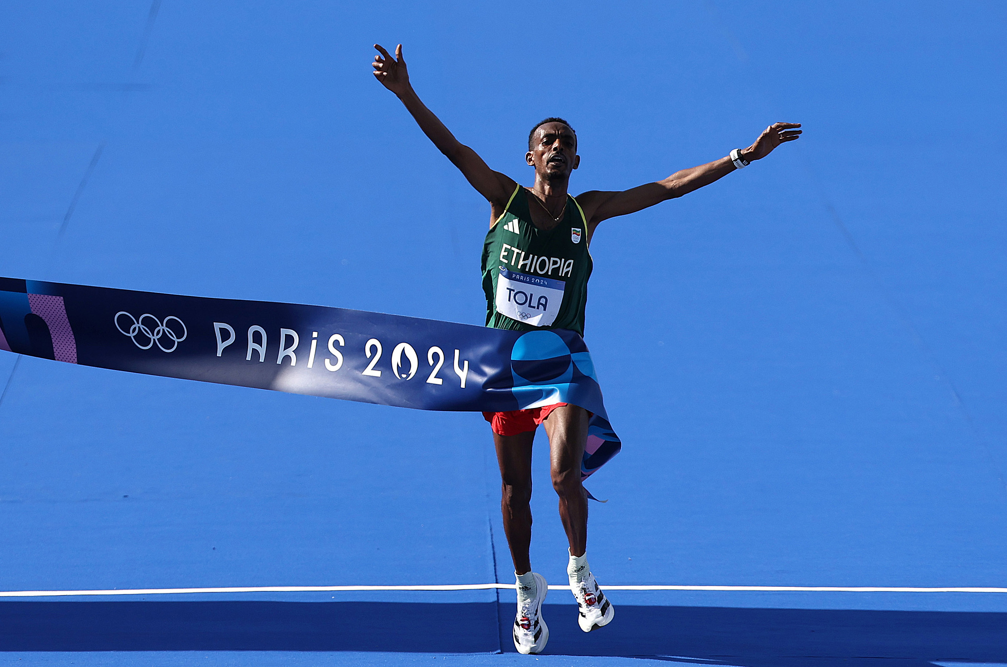 肯尼亚选手在田径比赛中获得铜牌 肯尼亚选手在田径比赛中获得铜牌