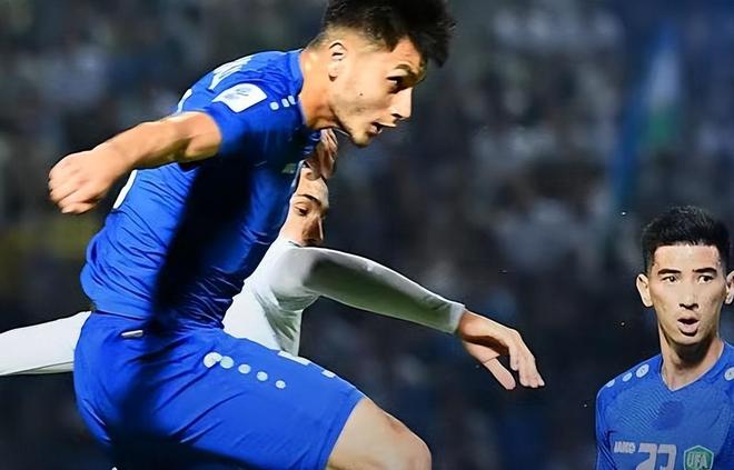 中亚球员展现出色技术，打破僵局