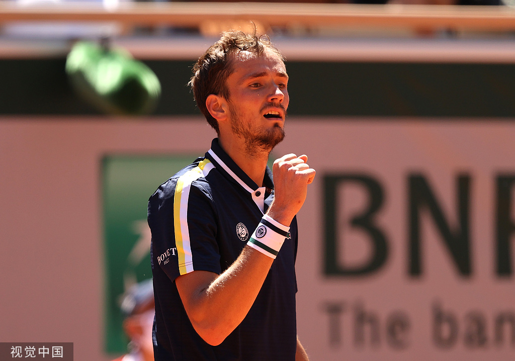 法网翻盘戴维斯杯，梅德韦杰夫惊艳四座的简单介绍