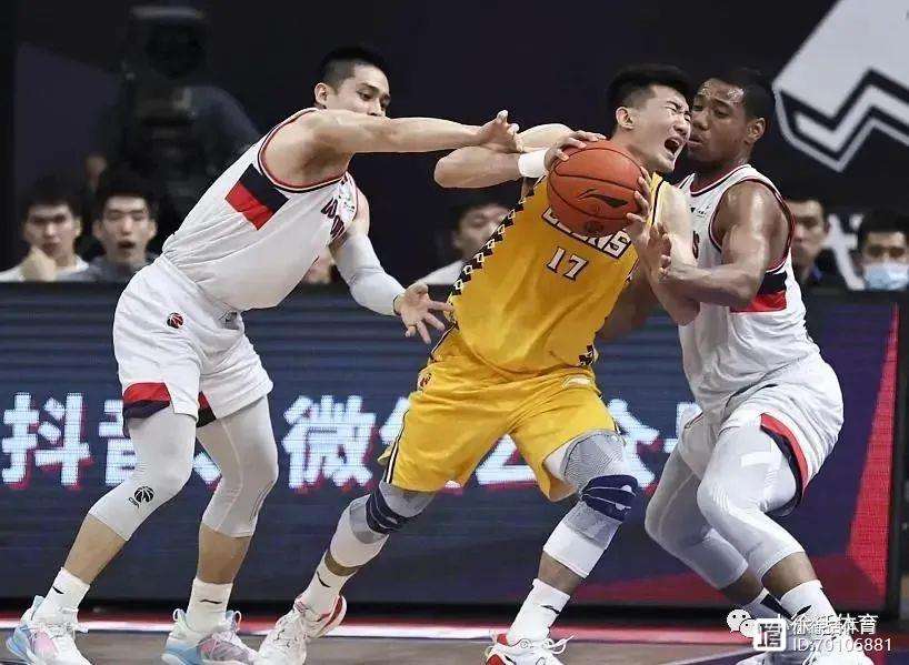 江苏男篮稳扎稳打，继续领跑积分榜的简单介绍